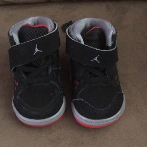 Toddler 4c Jordan flight origin shoes.